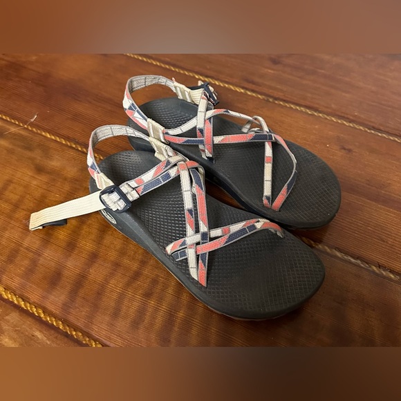Women’s Chaco’s Size 10 - Picture 2 of 9